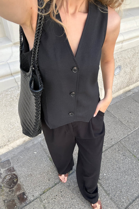 CelinaIC Vest - Sort