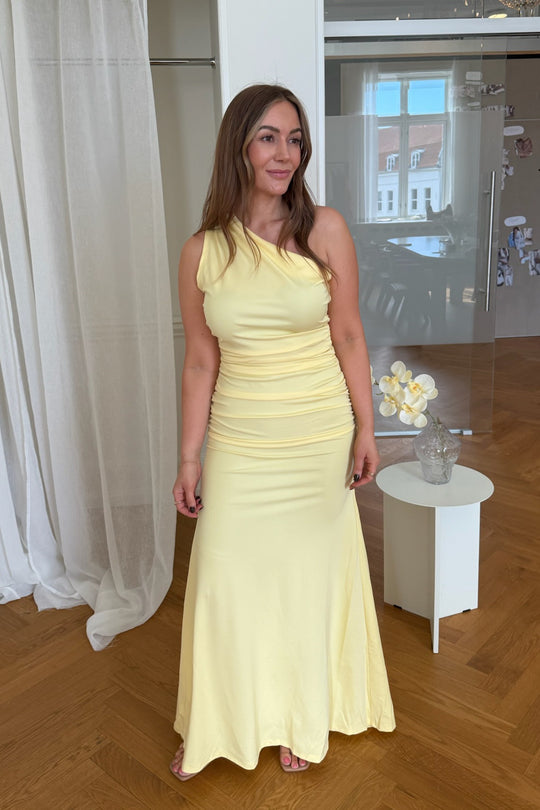 AndreaIC Maxi Kjole (Forudbestilling lev. uge 24) - Gul
